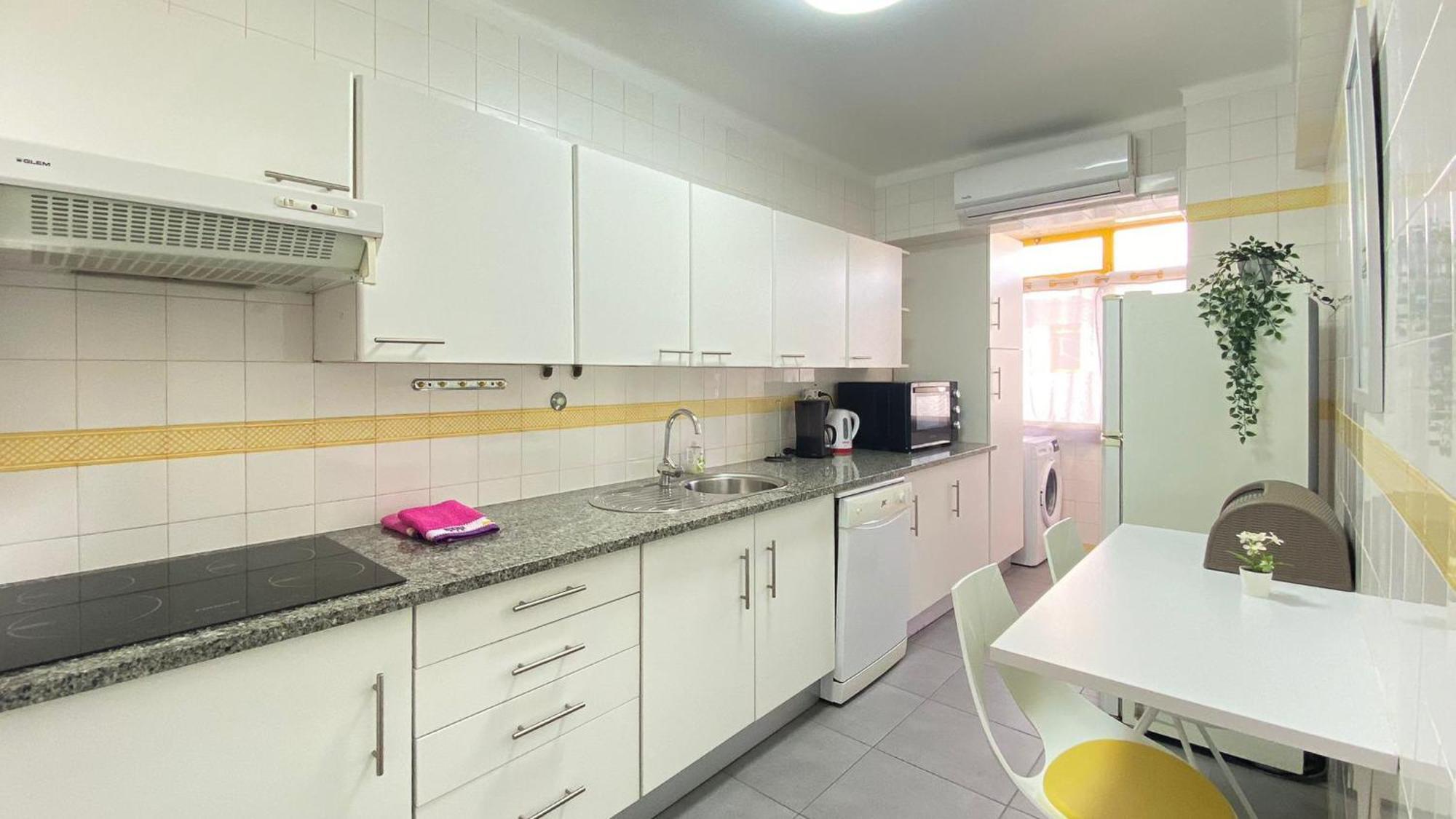 Quarteira Frente Praia II By Homeslow Rentals Eksteriør bilde